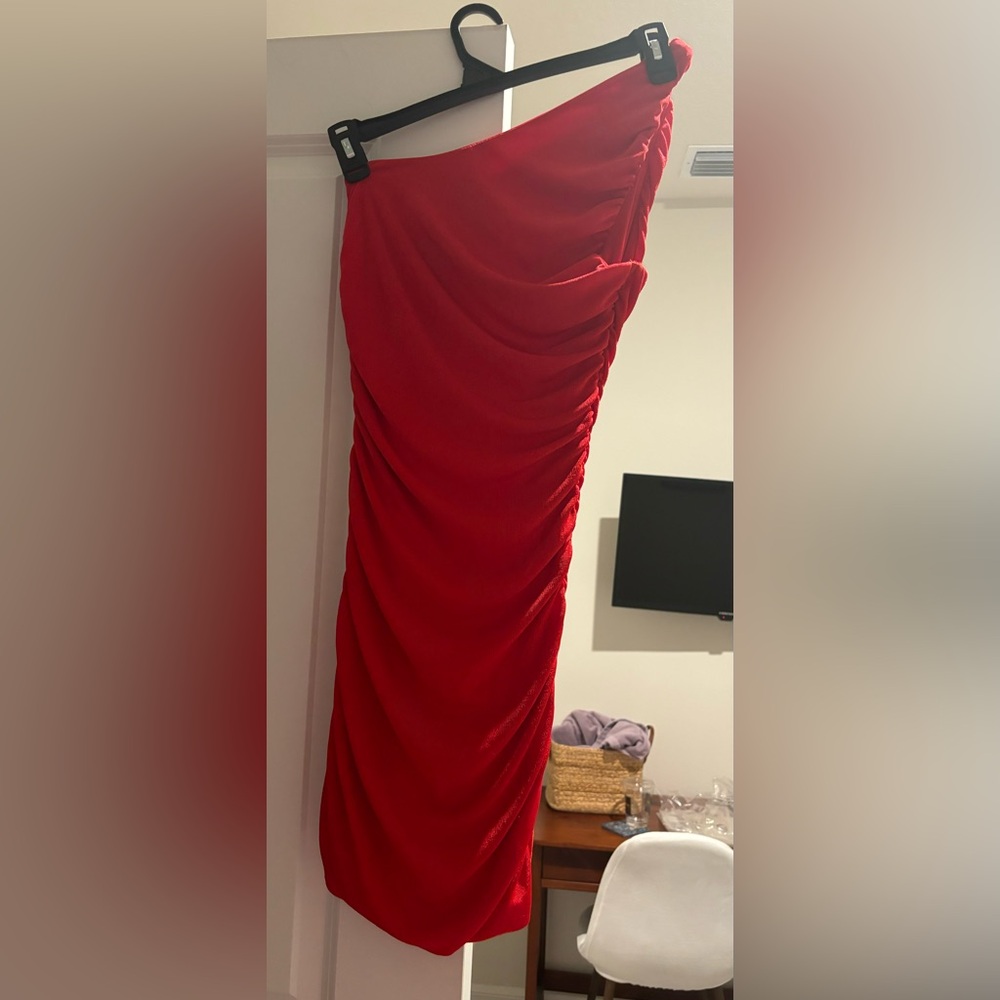 One shoulder dress worn once
